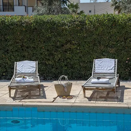 Paphos Love Hut Apartment *