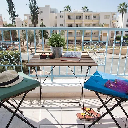 Paphos Love Hut Apartment Apartment