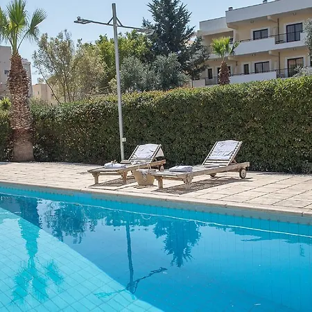 Paphos Love Hut Apartment